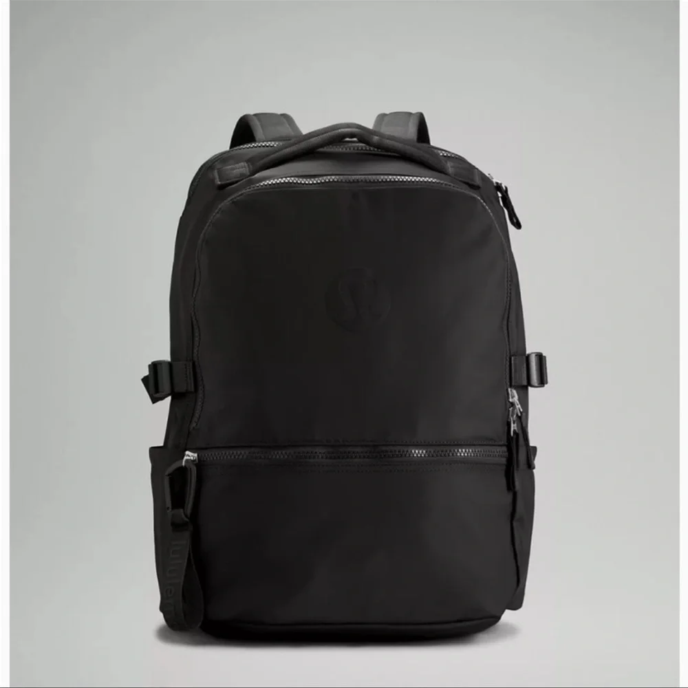 Lululemon 🍋 Crew Backpack 22L Black  🍋🍋